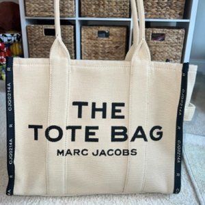 NEW Marc Jacobs The Traveler Tote Bag Jacqua